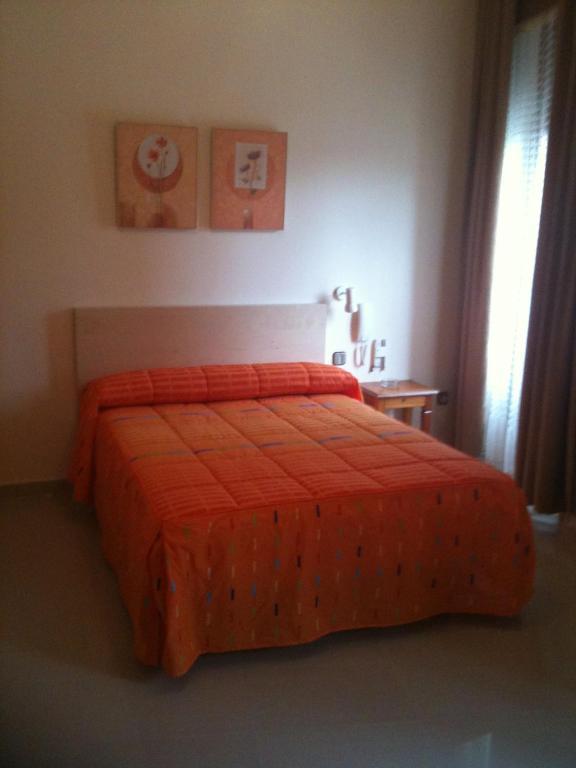 Hostal Cervantes Valdemoro Ruang foto