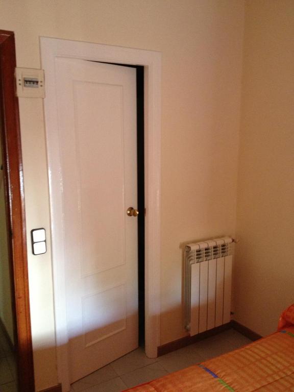 Hostal Cervantes Valdemoro Ruang foto