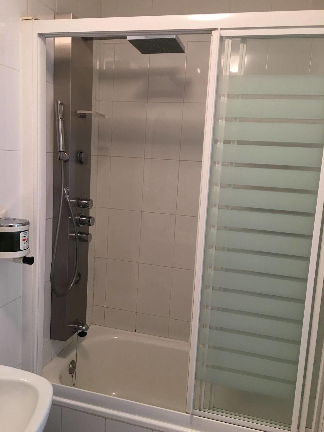 Hostal Cervantes Valdemoro Bagian luar foto